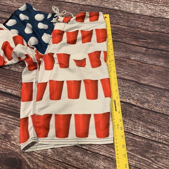 O'NEILL Mens Board Shorts Red Solo Cup Beer Pong American Flag Surf Trunks Sz 32 - Picture 7 of 9